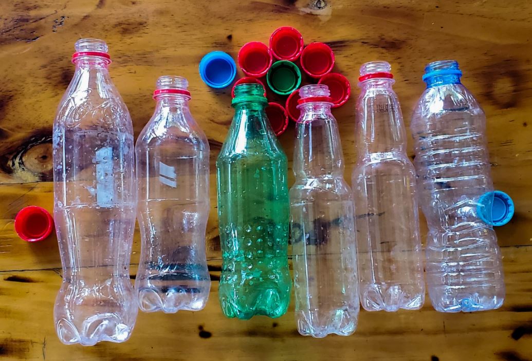 Chất độc hại trong nước trong chai nhựa
