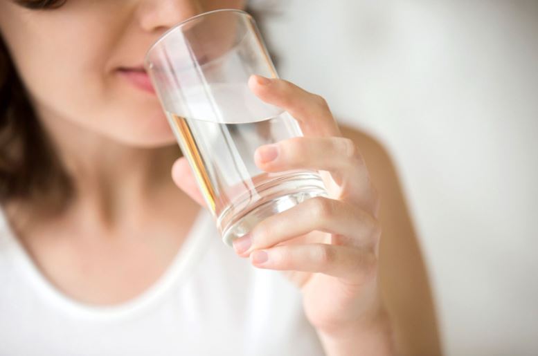 Uống nhiều nước giúp tăng thải độc chất trong cơ thể