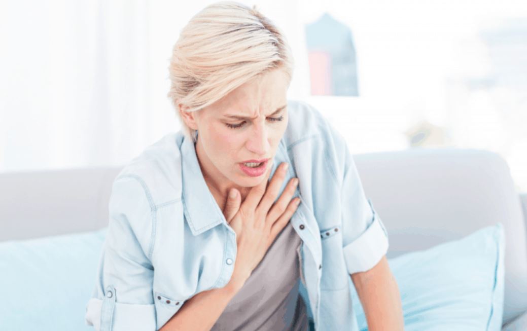 Khó thở khi hít vào là bệnh gì?